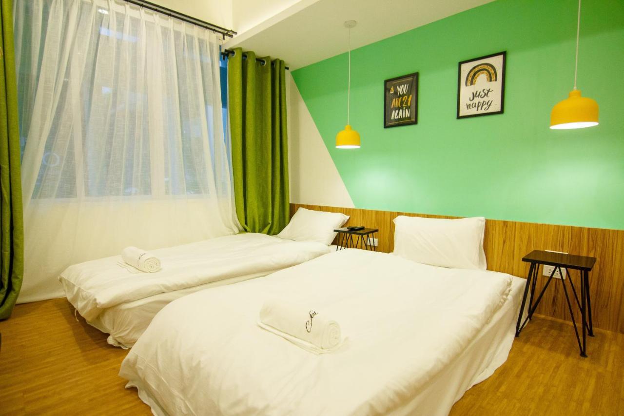 Folk Poshtel Asok