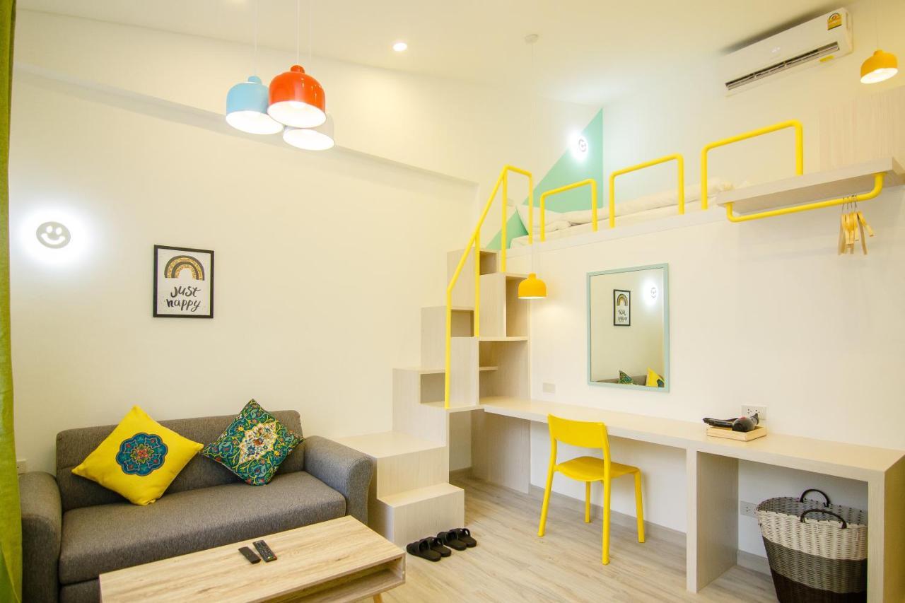 Folk Poshtel Asok Asrama *